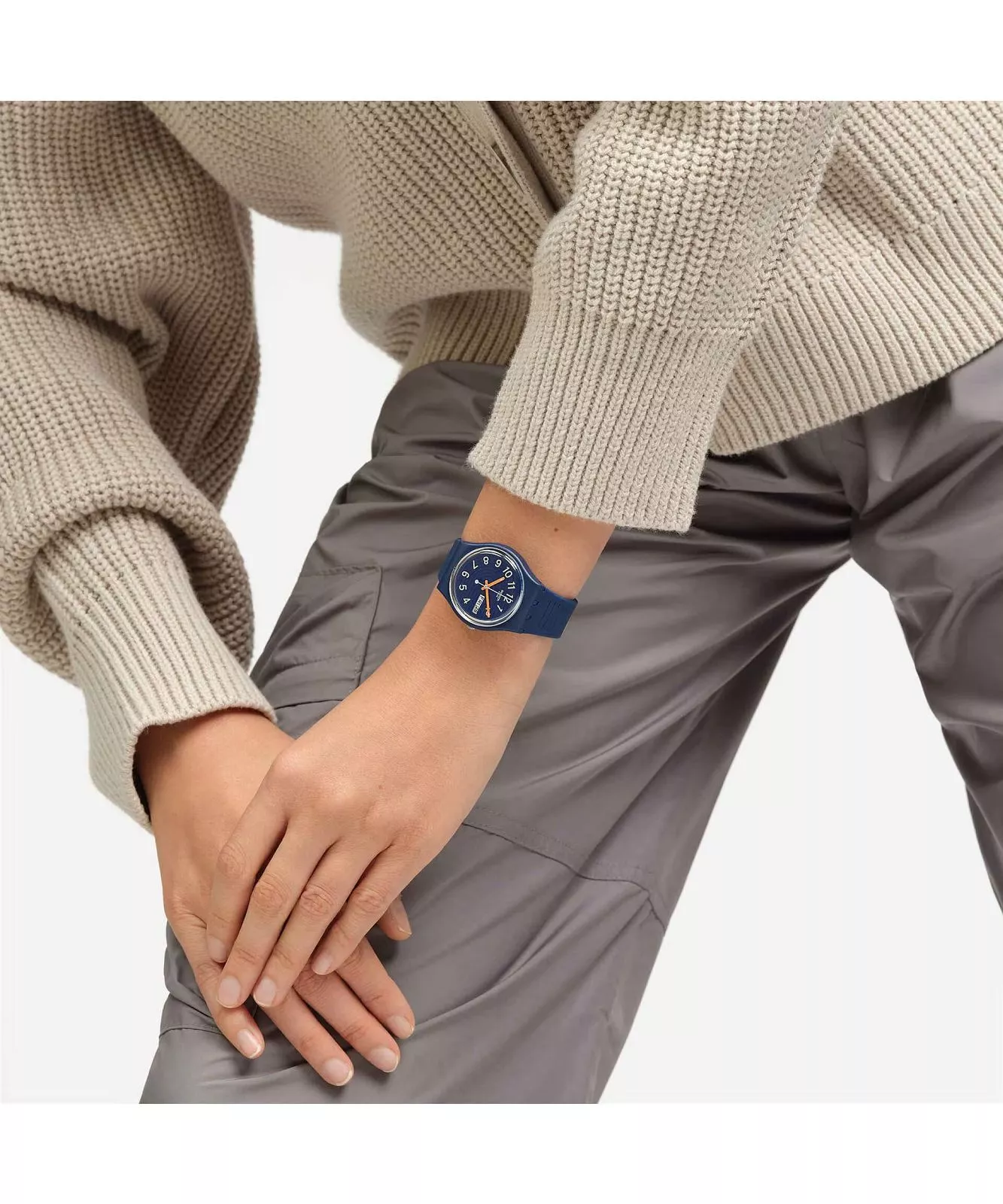 zegarek-swatch-trendy-lines-at-night-so28i700-1